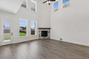 5716 Glynda Dr, North Richland Hills, TX 76180 - Photo 13