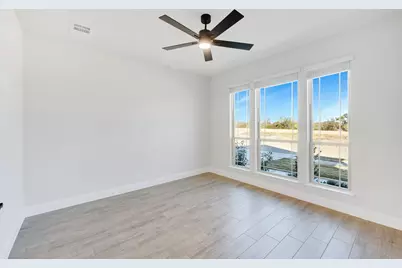 156 Rosewood Drive, Glenn Heights, TX 75154 - Photo 9