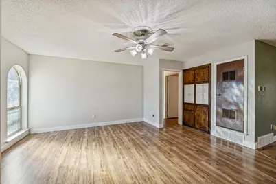 209 N Jarvis Lane, Azle, TX 76020 - Photo 3