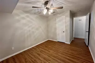 209 N Jarvis Ln, Azle, TX 76020 - Photo 9