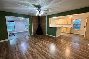 209 N Jarvis Ln, Azle, TX 76020 - Photo 5