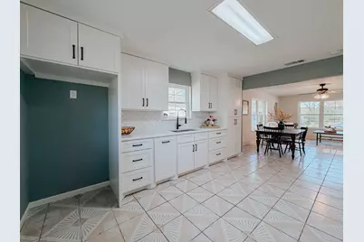 812 W 11th Avenue, Corsicana, TX 75110 - Photo 9