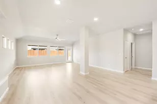 905 Kingbird Ln, Alvarado, TX 76009 - Photo 11