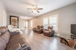 1301 Grand Ave, Fort Worth, TX 76164 - Photo 5