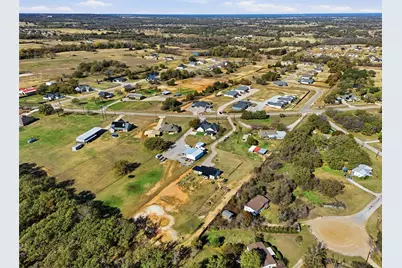 2225 J E Woody Road, Springtown, TX 76082 - Photo 31