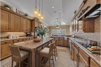 6625 Meadows West Drive S, Fort Worth, TX 76132 - Photo 13