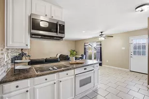 6520 Yarmouth Ave, North Richland Hills, TX 76182 - Photo 21