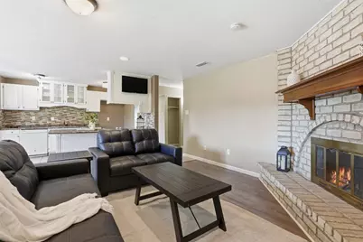 6520 Yarmouth Avenue, North Richland Hills, TX 76182 - Photo 15