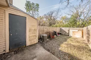 2215 Aspen Dr, Dallas, TX 75227 - Photo 25