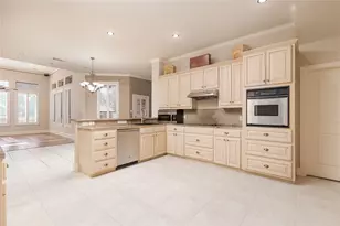 2811 Meadowside Dr, McKinney, TX 75071 - Photo 9