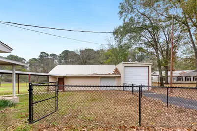 1621 Baseball Loop, Diana, TX 75640 - Photo 3