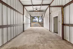 1621 Baseball Loop, Diana, TX 75640 - Photo 31