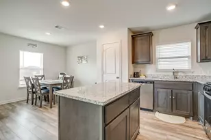 10813 Copper Hills Ln, Fort Worth, TX 76108 - Photo 11