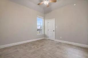 2306 Creek Dr, Granbury, TX 76048 - Photo 21