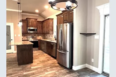 2306 Creek Drive, Granbury, TX 76048 - Photo 9