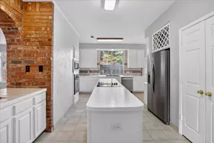 6114 Pinwood Cir, Arlington, TX 76001 - Photo 5