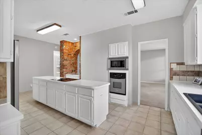 6114 Pinwood Circle, Arlington, TX 76001 - Photo 13