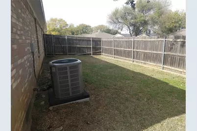 5706 Vandalia Trail, Arlington, TX 76017 - Photo 21