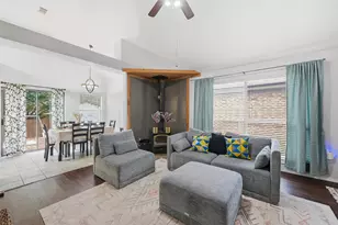 912 S Old Orchard Ln, Lewisville, TX 75067 - Photo 3