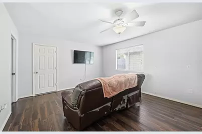 912 S Old Orchard Lane, Lewisville, TX 75067 - Photo 13