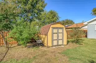 2038 Rose Hill Rd, Carrollton, TX 75007 - Photo 37