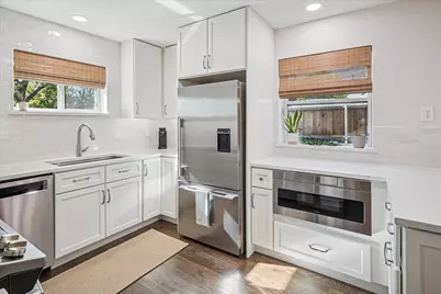 821 Peavy Road, Dallas, TX 75218 - Photo 3