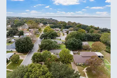 3900 Green Valley Drive, Waco, TX 76710 - Photo 39