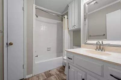 3900 Green Valley Drive, Waco, TX 76710 - Photo 19