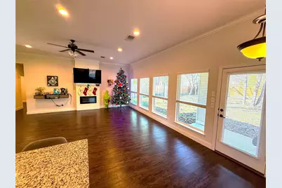 1408 W 13th Avenue, Corsicana, TX 75110 - Photo 9