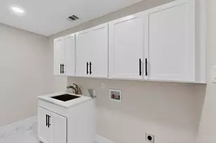 10132 Medlock Dr, Dallas, TX 75218 - Photo 33