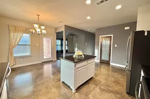 1800 Silver Oaks Dr, Gainesville, TX 76240 - Photo 5