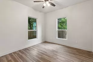 2904 Valentine St, Dallas, TX 75215 - Photo 11