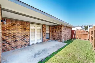 1908 N Irving Heights Dr, Irving, TX 75061 - Photo 37