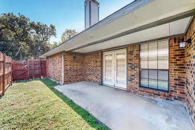 1908 N Irving Heights Drive, Irving, TX 75061 - Photo 33