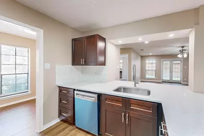 1908 N Irving Heights Drive, Irving, TX 75061 - Photo 15