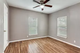 4309 Patricia St, Haltom City, TX 76117 - Photo 9