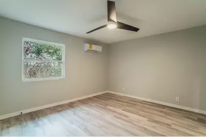 1704 Hillside Drive, River Oaks, TX 76114 - Photo 11