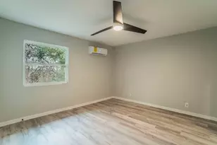 1704 Hillside Dr, River Oaks, TX 76114 - Photo 11