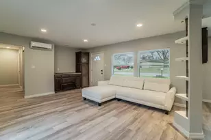 1704 Hillside Dr, River Oaks, TX 76114 - Photo 5