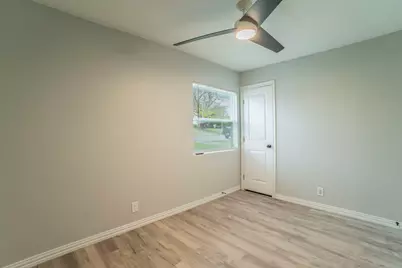 1704 Hillside Drive, River Oaks, TX 76114 - Photo 17