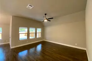 530 Aldred St, Greenville, TX 75401 - Photo 17