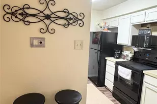 3210 S Fielder Rd, Arlington, TX 76015 - Photo 5