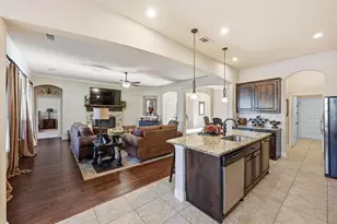 1756 Laramie Ln, Burleson, TX 76028 - Photo 15