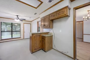 2505 Club Meadow Dr, Garland, TX 75041 - Photo 9