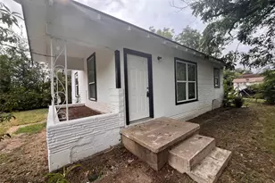 1466 E Myrtle St, Fort Worth, TX 76104 - Photo 3
