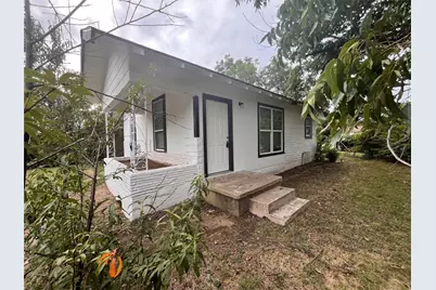 1466 E Myrtle Street, Fort Worth, TX 76104 - Photo 1