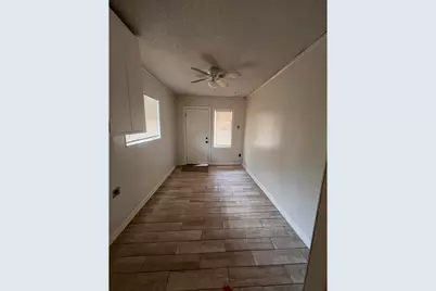 1104 E Robert Street, Fort Worth, TX 76104 - Photo 9