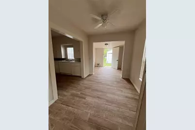 2928 Bomar Avenue, Fort Worth, TX 76103 - Photo 5