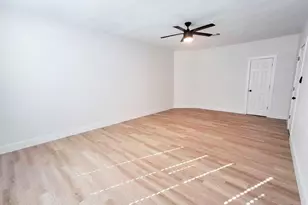 220 W Wardville St, Cleburne, TX 76033 - Photo 29