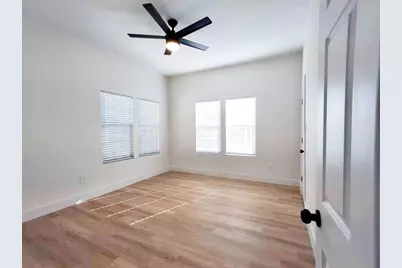 220 W Wardville Street, Cleburne, TX 76033 - Photo 29